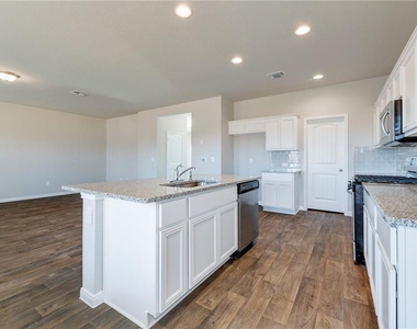 14119 Macquarie Dr - Photo Thumbnail 5