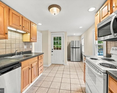 225 Brook Street - Photo Thumbnail 5