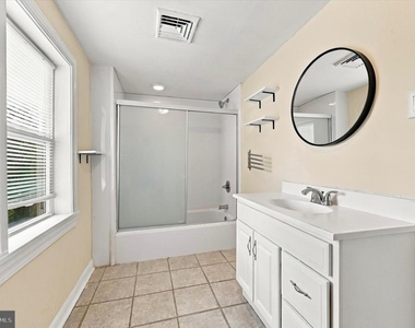 225 Brook Street - Photo Thumbnail 12