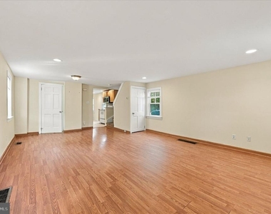 225 Brook Street - Photo Thumbnail 2