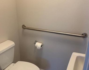 1404 Powell Road - Photo Thumbnail 8