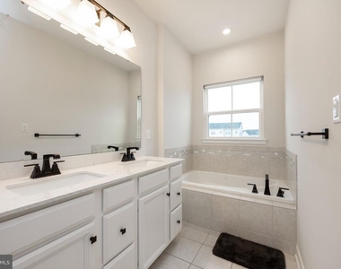 611 Holywell Drive - Photo Thumbnail 19