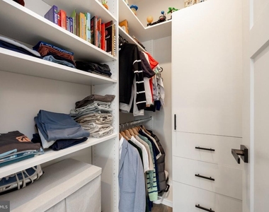 611 Holywell Drive - Photo Thumbnail 24