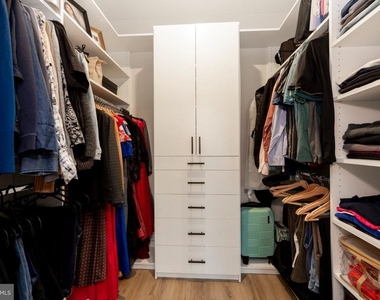 611 Holywell Drive - Photo Thumbnail 21