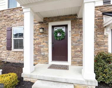 611 Holywell Drive - Photo Thumbnail 1