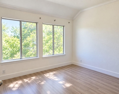 7901 Finch Trl - Photo Thumbnail 10