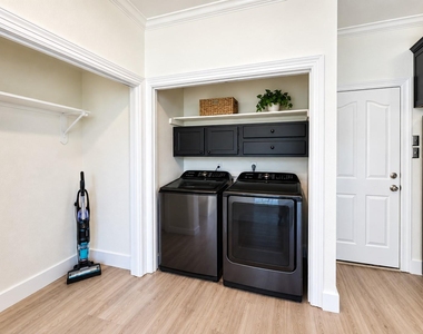 7901 Finch Trl - Photo Thumbnail 3