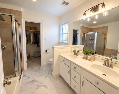 7901 Finch Trl - Photo Thumbnail 8