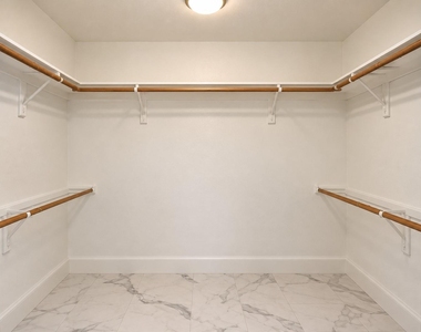 7901 Finch Trl - Photo Thumbnail 9