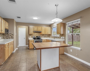 2609 Jason Dr - Photo Thumbnail 6