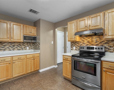 2609 Jason Dr - Photo Thumbnail 8
