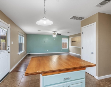 2609 Jason Dr - Photo Thumbnail 10