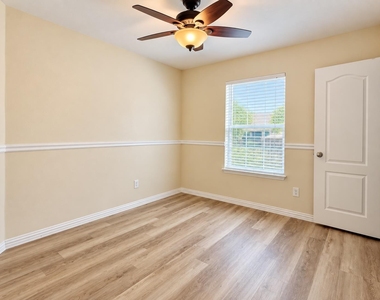 155 Birdwell Ln - Photo Thumbnail 16
