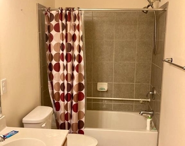 106 Mercer Court - Photo Thumbnail 18