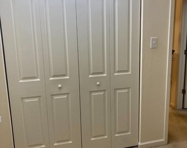 106 Mercer Court - Photo Thumbnail 16