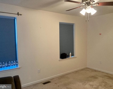 106 Mercer Court - Photo Thumbnail 10