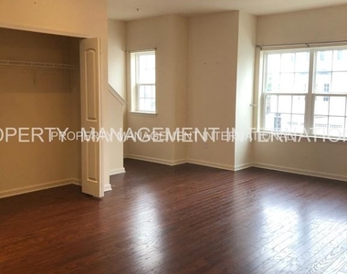 106 Mercer Court - Photo Thumbnail 1
