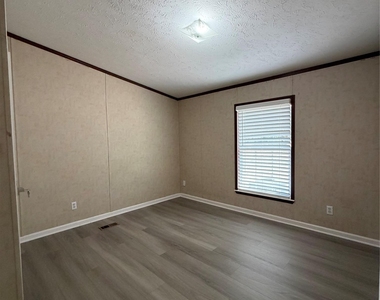 161 Phelan Rd - Photo Thumbnail 13