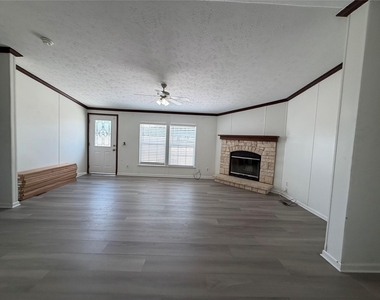 161 Phelan Rd - Photo Thumbnail 11