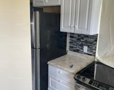 109 Thompson Street - Photo Thumbnail 6