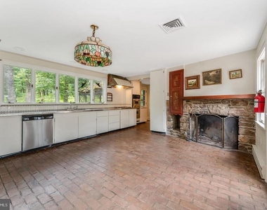 592 Province Line Road - Photo Thumbnail 21