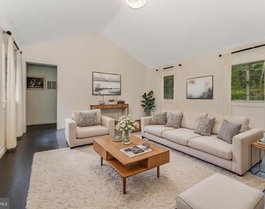 592 Province Line Road - Photo Thumbnail 22
