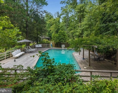 592 Province Line Road - Photo Thumbnail 46