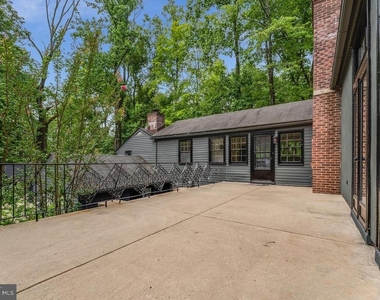 592 Province Line Road - Photo Thumbnail 42