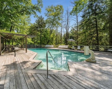 592 Province Line Road - Photo Thumbnail 62