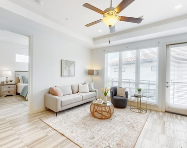 104 Bella Toscana Ave - Photo Thumbnail 3