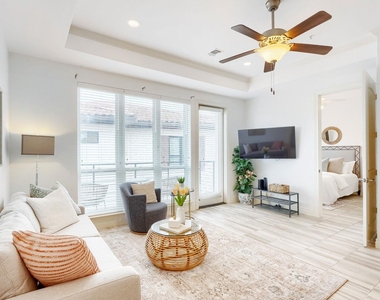104 Bella Toscana Ave - Photo Thumbnail 5