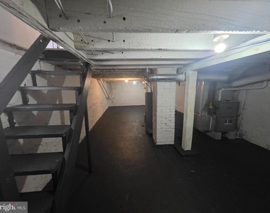 119 W Washington Street - Photo Thumbnail 11