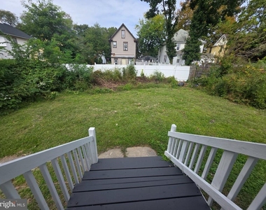 119 W Washington Street - Photo Thumbnail 8