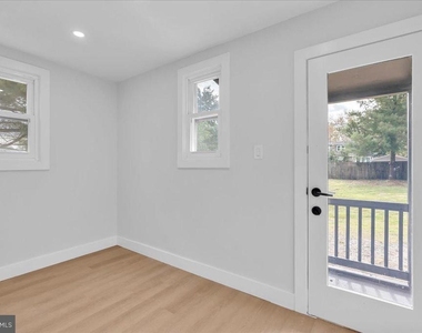 126 Kings Highway - Photo Thumbnail 12