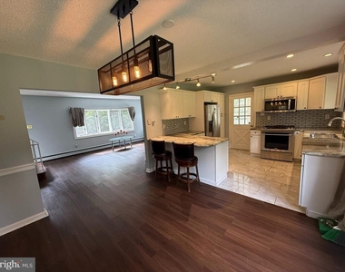 103 Watsontown New Freedom Road - Photo Thumbnail 8