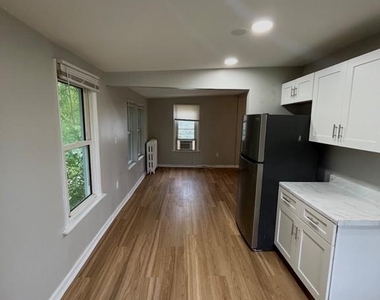 157 Clifton Avenue - Photo Thumbnail 7