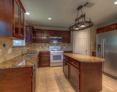 3514 Ruby Red Dr - Photo Thumbnail 5