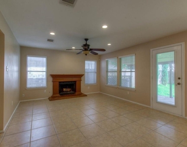 3514 Ruby Red Dr - Photo Thumbnail 7