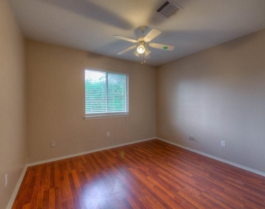 3514 Ruby Red Dr - Photo Thumbnail 16