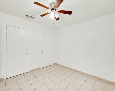9502 North Creek Dr - Photo Thumbnail 13
