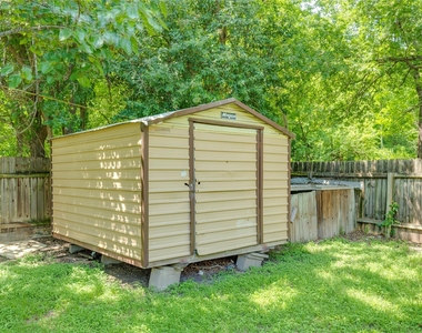 9502 North Creek Dr - Photo Thumbnail 25