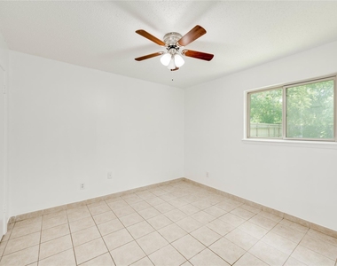 9502 North Creek Dr - Photo Thumbnail 12