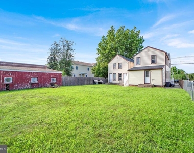 110 Crosswicks Street - Photo Thumbnail 24