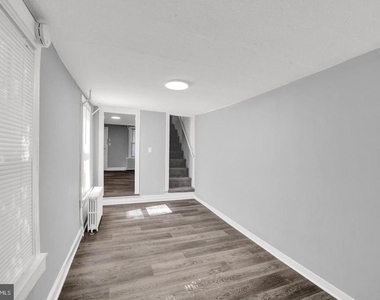 110 Crosswicks Street - Photo Thumbnail 11