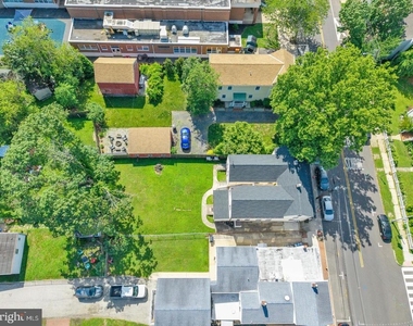 110 Crosswicks Street - Photo Thumbnail 27