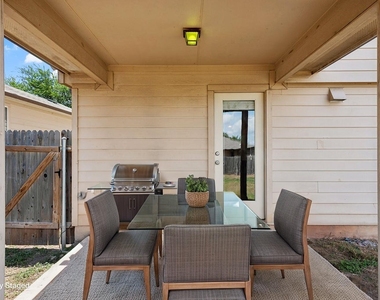 458 Nottingham Loop - Photo Thumbnail 33