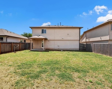 458 Nottingham Loop - Photo Thumbnail 34