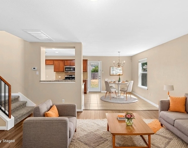 458 Nottingham Loop - Photo Thumbnail 12
