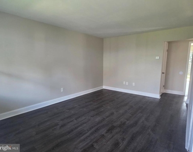 18 Roberts Place - Photo Thumbnail 2