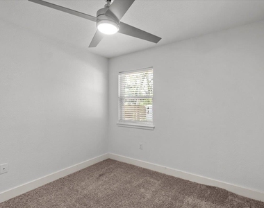 815 Orland Blvd - Photo Thumbnail 29